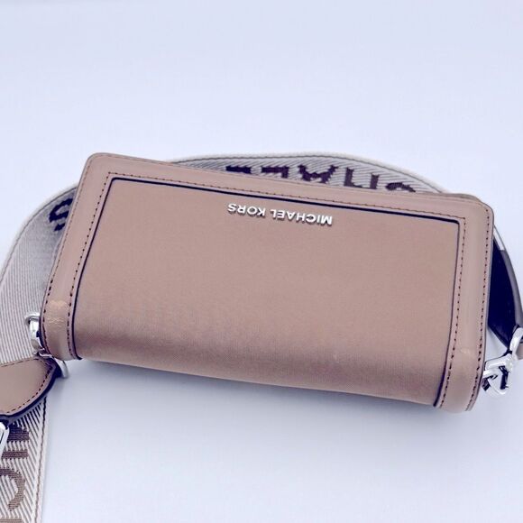 Michael Kors Women's Jet Set Small Nylon Smartphone Crossbody Bag - Picture 11 of 16